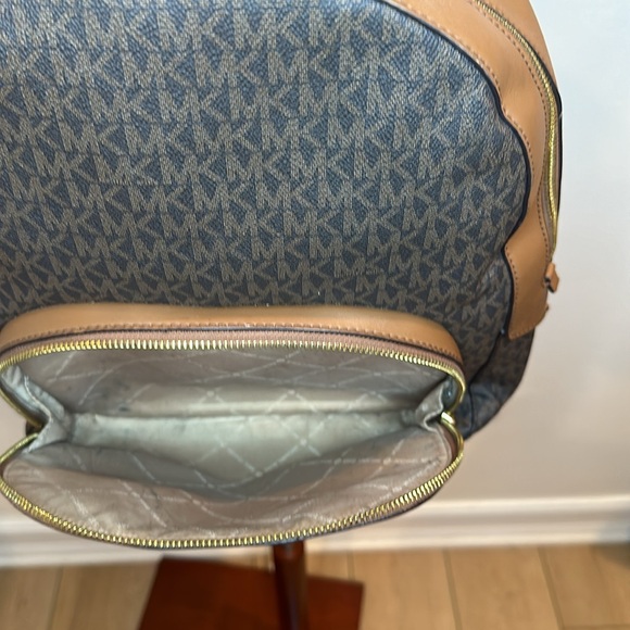 MICHAEL KORS JAYCEE LARGE ZIP POCKET BACKPACK PRINTED LOGO LEATHER - Picture 9 of 15